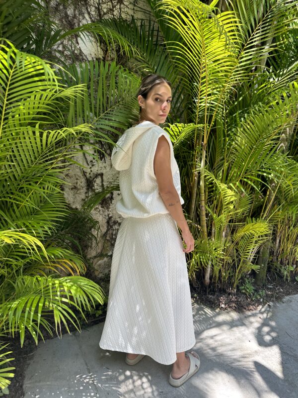 Colete Off White de Neoprene com Capuz